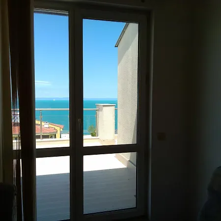 Apolon - Penthouse Apartman